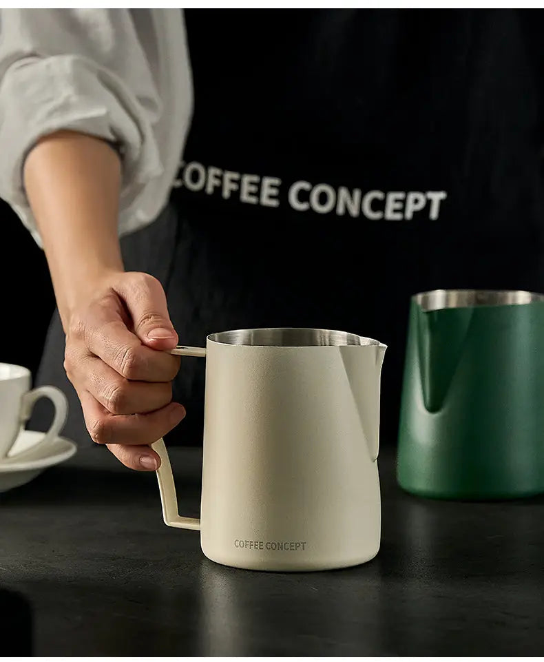 Phantom Precision Latte Art Pitcher – 600ml Narrow Spout for Advanced Patterns - COFFEECONCEPT